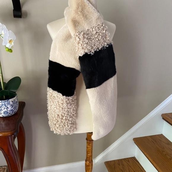 Anthropologie Helen Moore Mixed Faux Fur Scarf - Picture 6 of 10